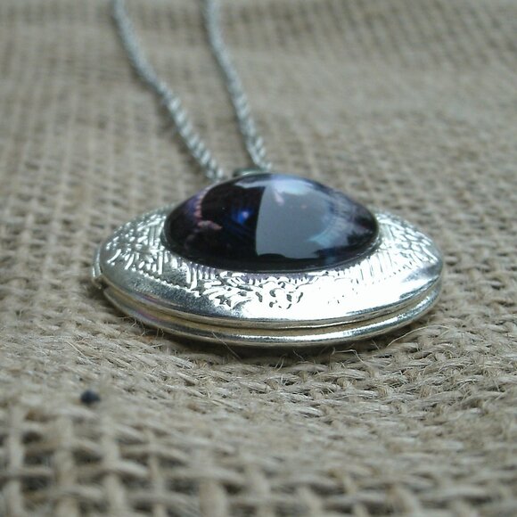 Black Angel Cat Locket Pendant Necklace - Picture 9 of 14